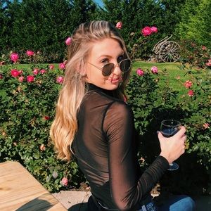 Meet your Posher, Samantha